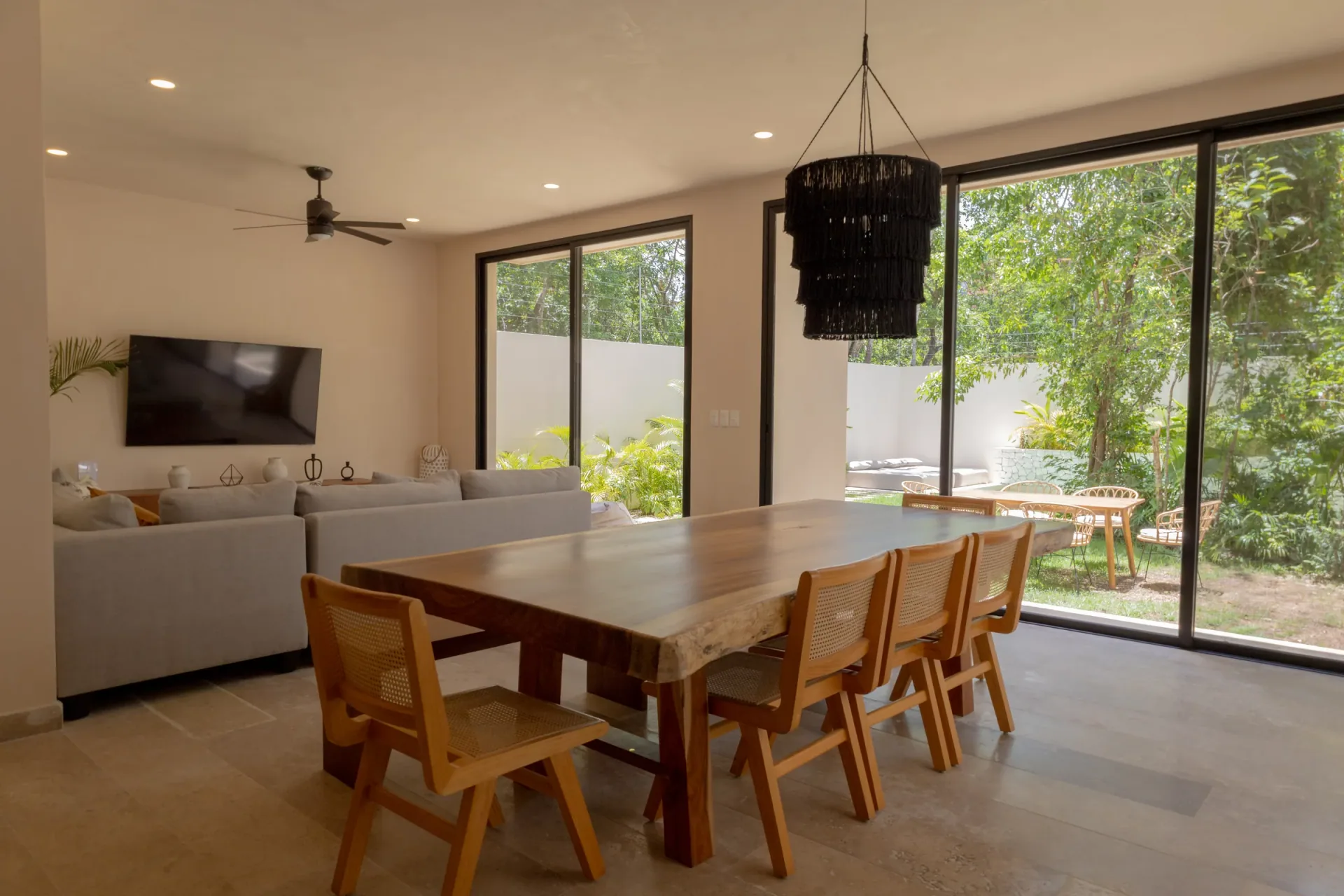 Villa de 4 recámaras en dos niveles · Vista